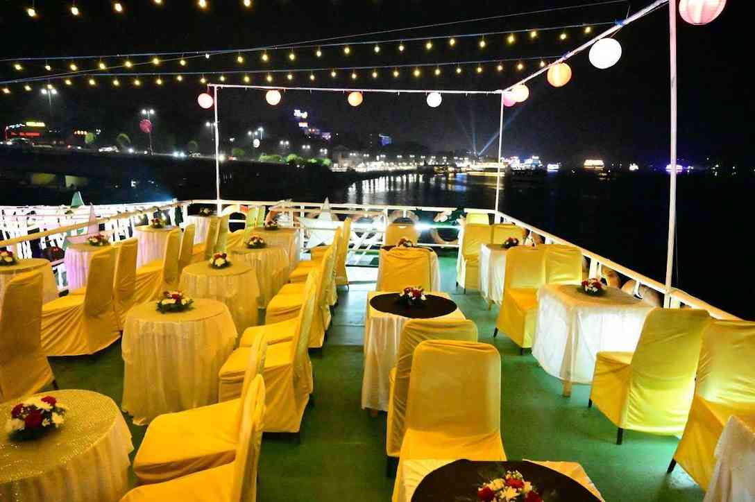 cruise party goa